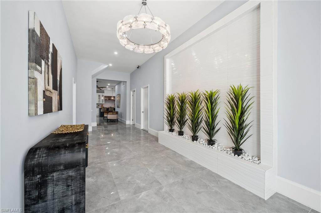 IMPERIAL SHORES - Residential