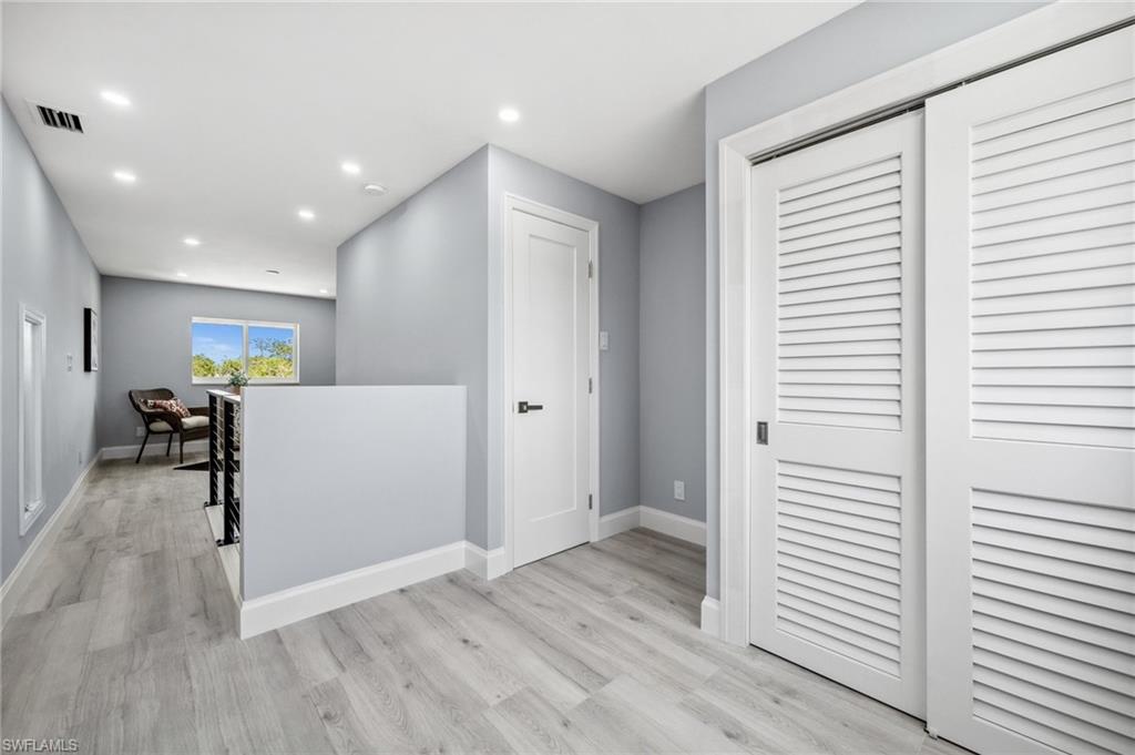 IMPERIAL SHORES - Residential