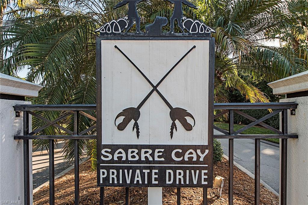 SABRE CAY - Land