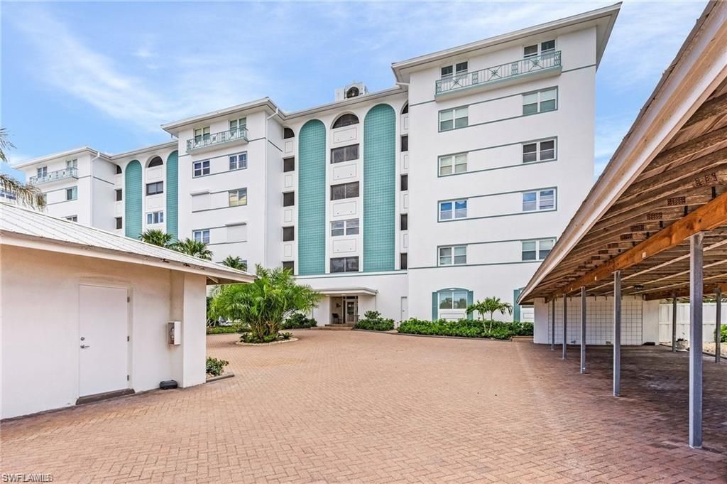 Photo of 2011 Gulf Shore BLVD N #54, NAPLES, FL 34102 (MLS # 224100535)