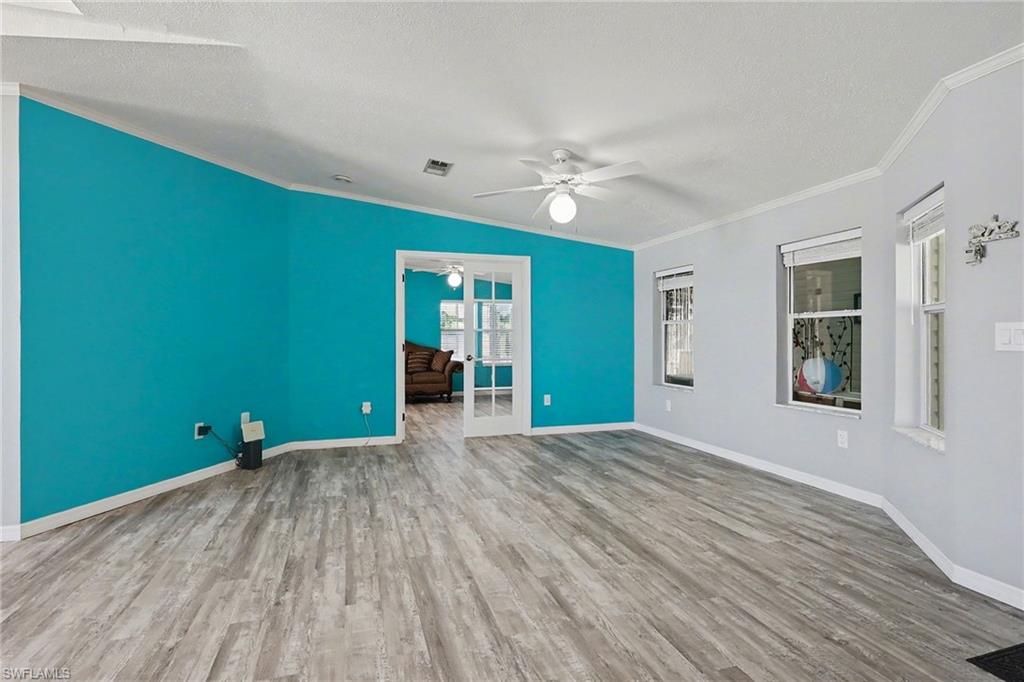 BAYSIDE ESTATES - Residential