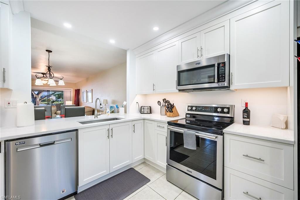 HAMPTONS AT KINGS LAKE - Residential Lease