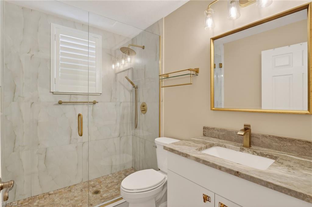 CROWN POINTE SHORES - Residential