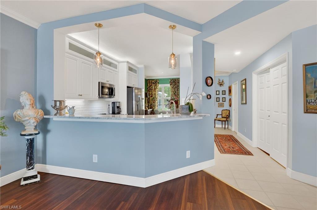 CROWN POINTE SHORES - Residential