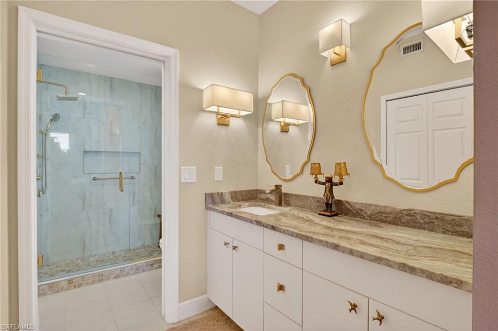 CROWN POINTE SHORES - Residential