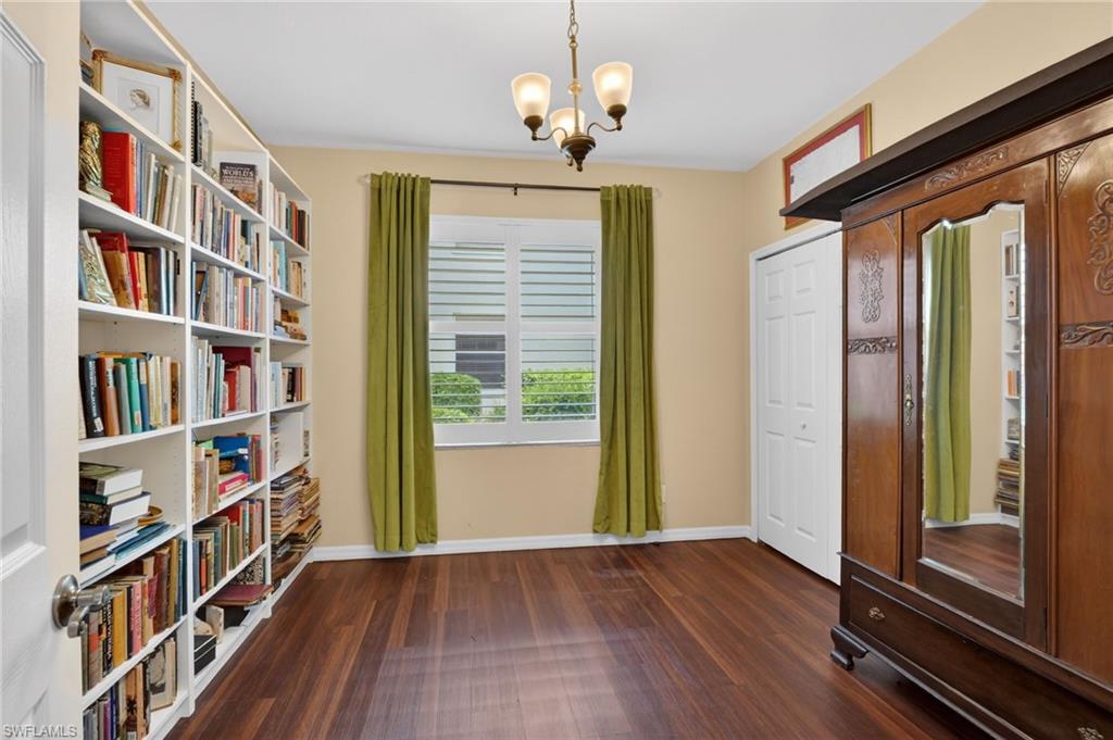 CROWN POINTE SHORES - Residential