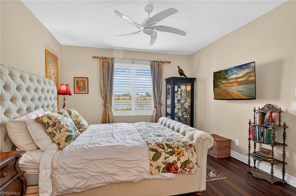 CROWN POINTE SHORES - Residential