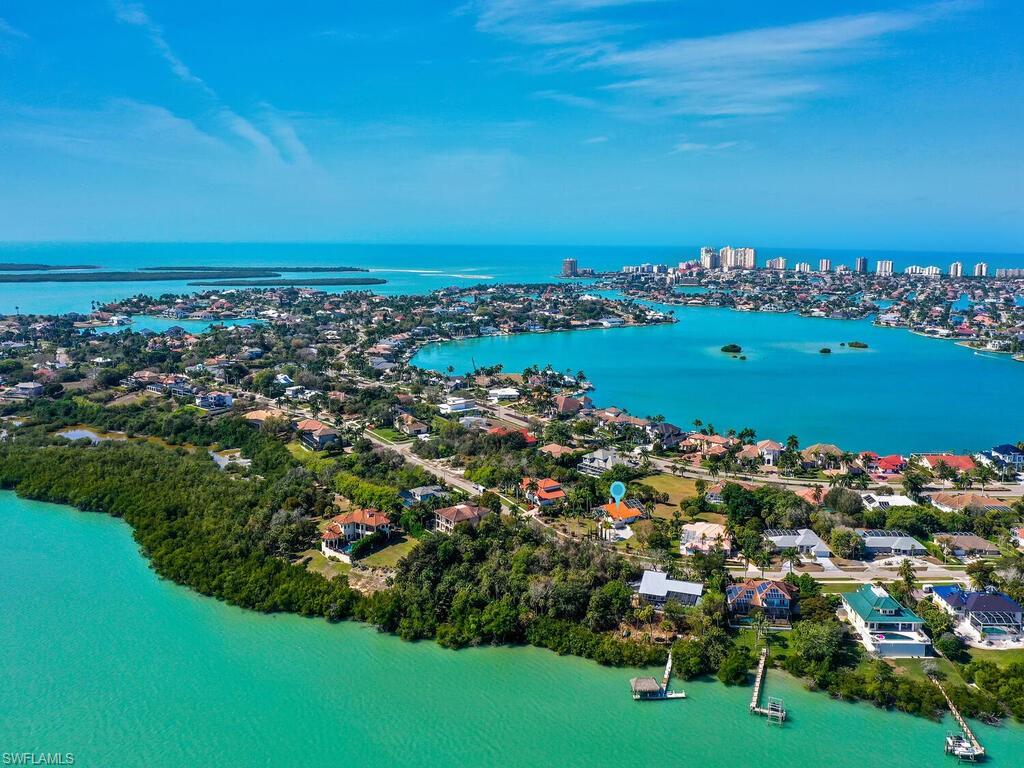 ESTATES - Residential