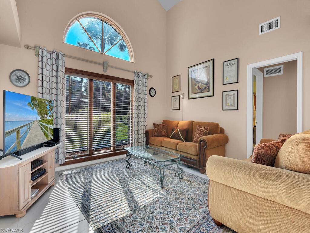 ESTATES - Residential