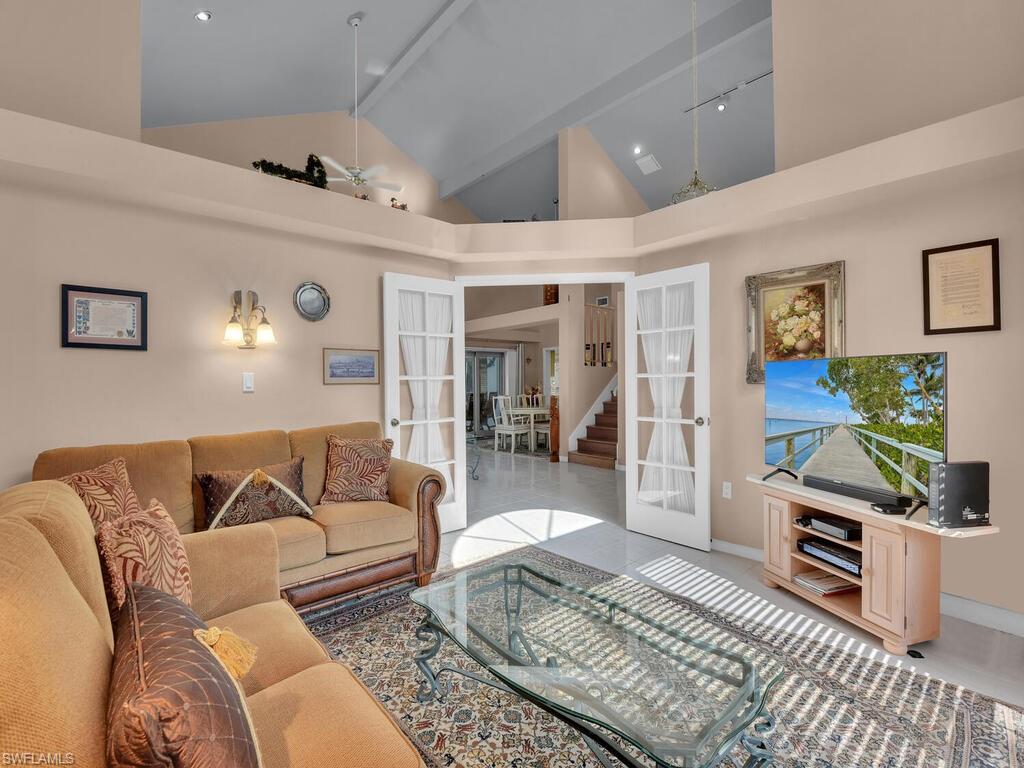 ESTATES - Residential