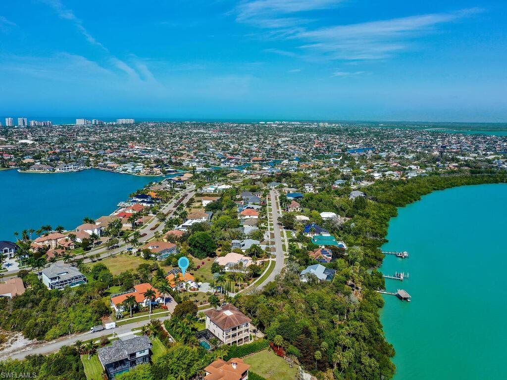 ESTATES - Residential