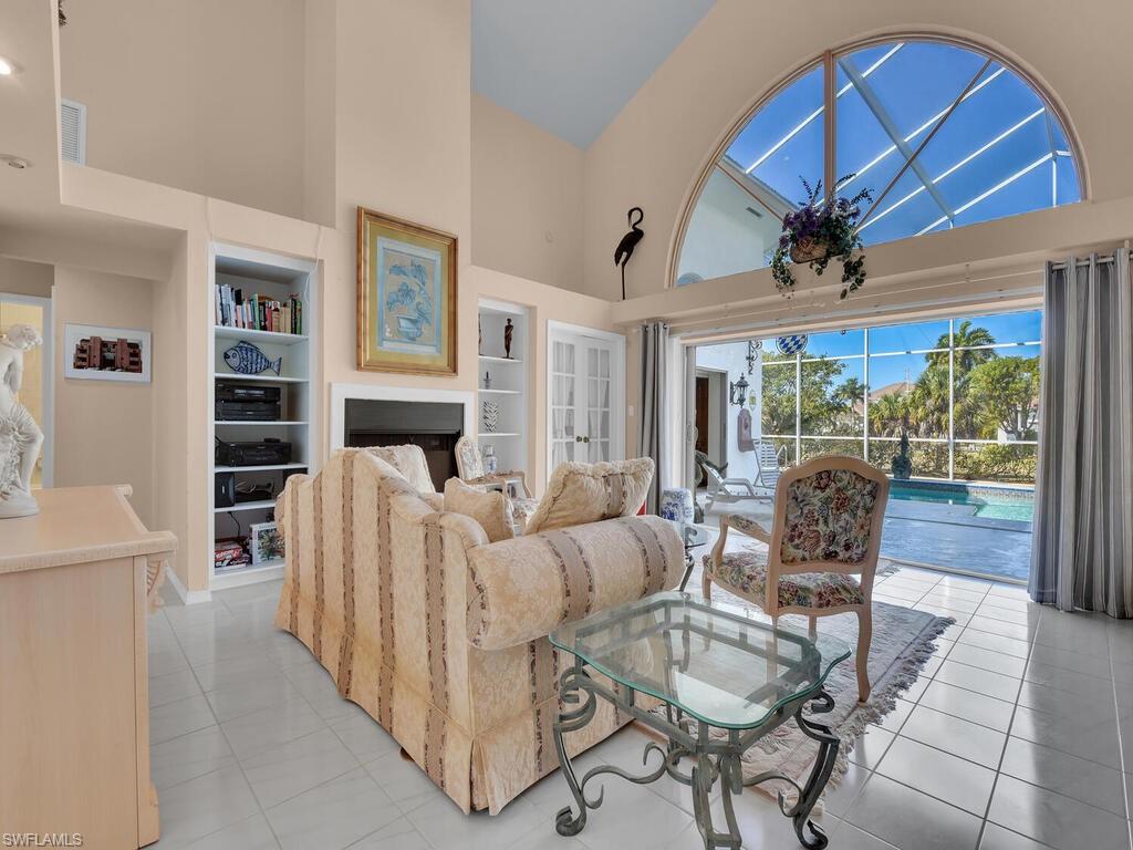 ESTATES - Residential