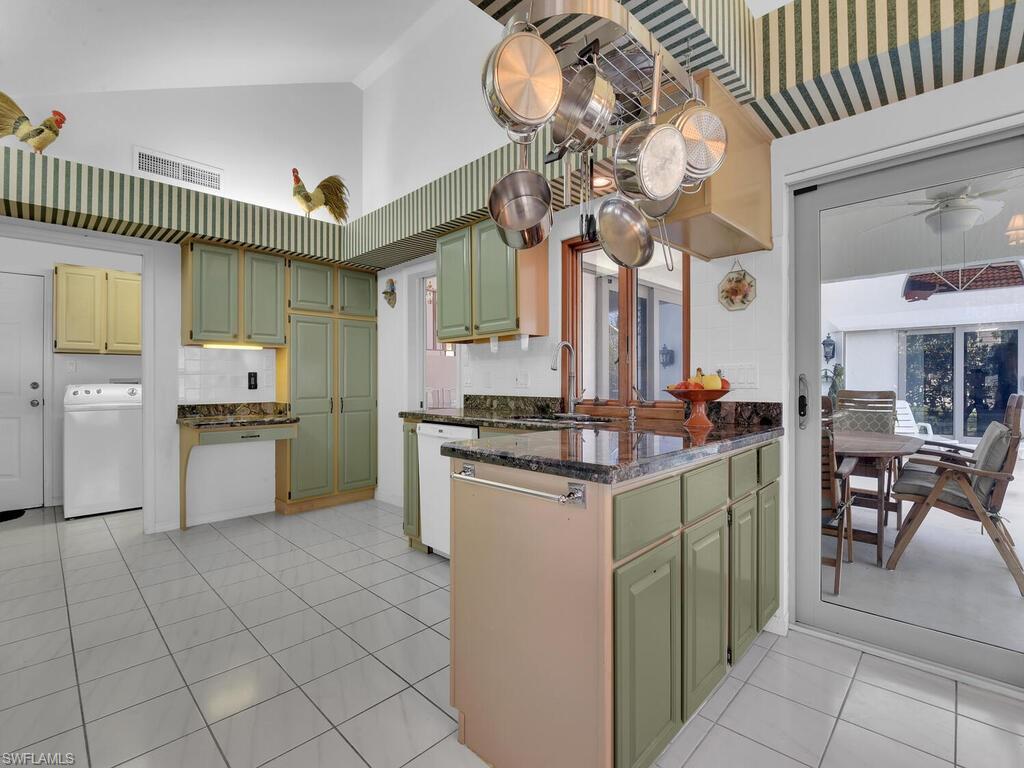 ESTATES - Residential