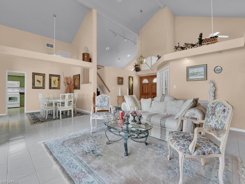 ESTATES - Residential