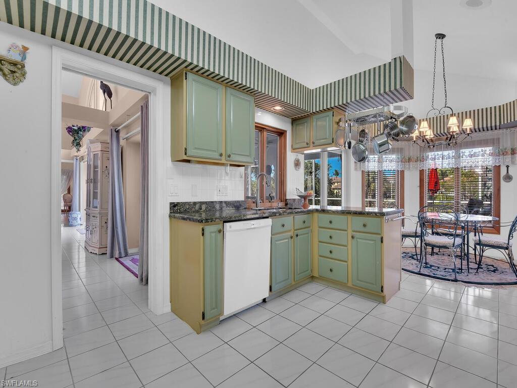 ESTATES - Residential