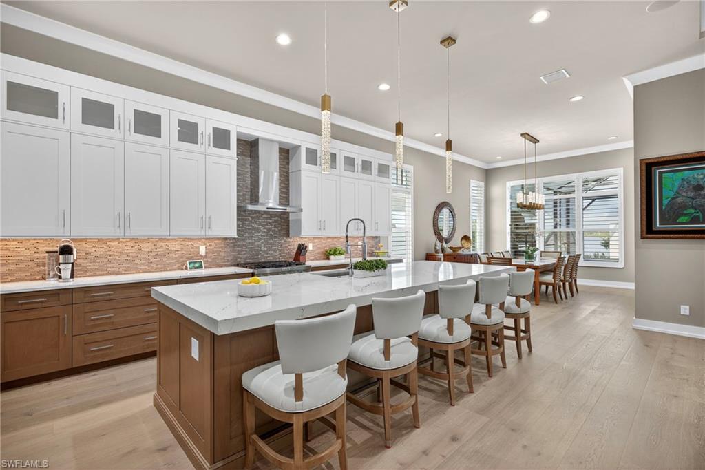 SEVEN SHORES - Residential