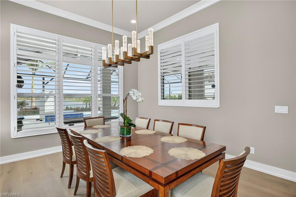 SEVEN SHORES - Residential