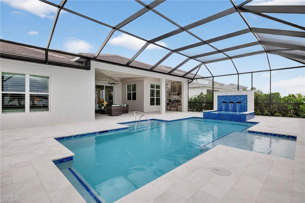 SEVEN SHORES - Residential