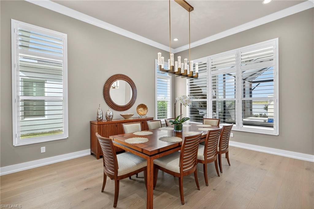 SEVEN SHORES - Residential