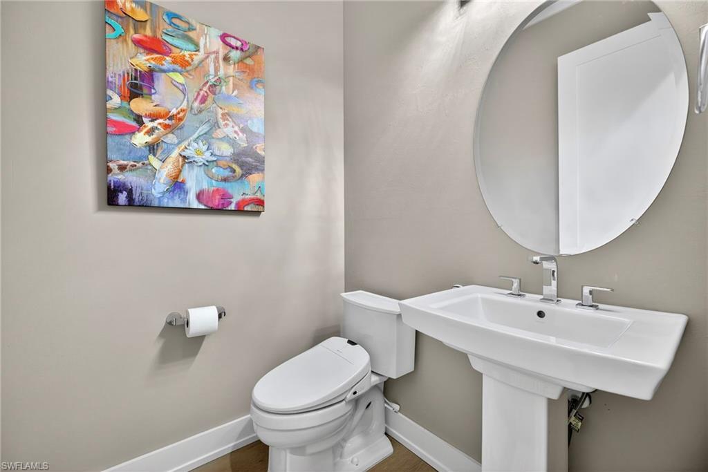 SEVEN SHORES - Residential