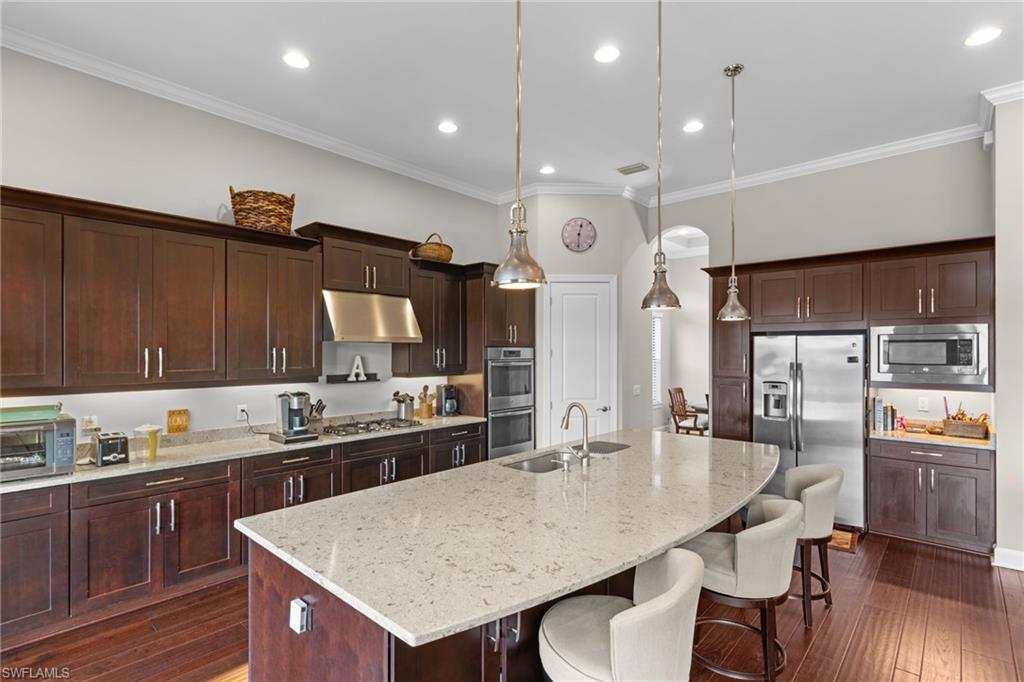 ESPLANADE - Residential