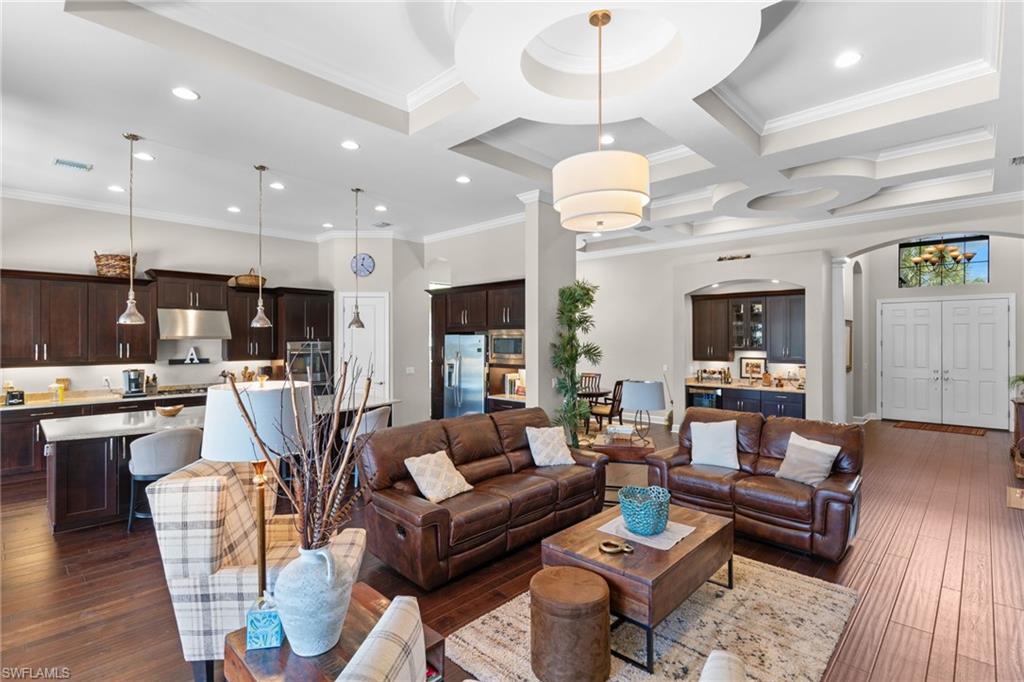 ESPLANADE - Residential