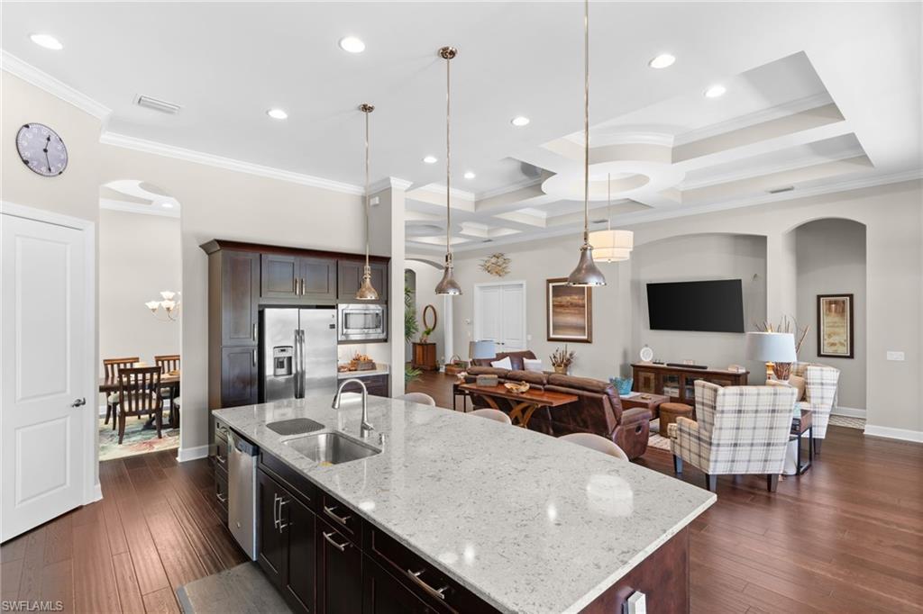 ESPLANADE - Residential