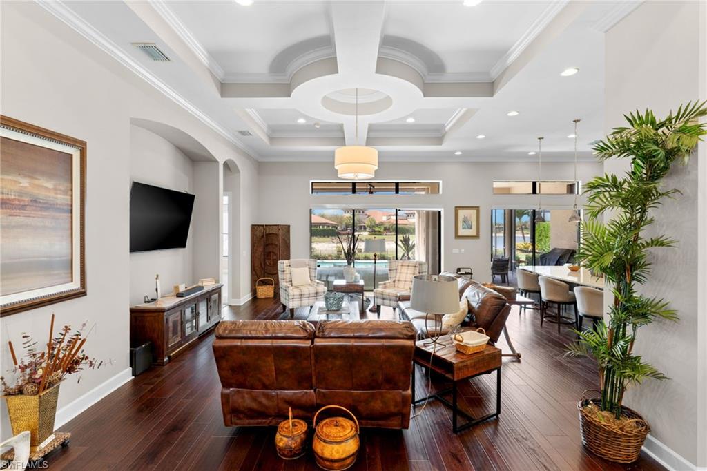 ESPLANADE - Residential