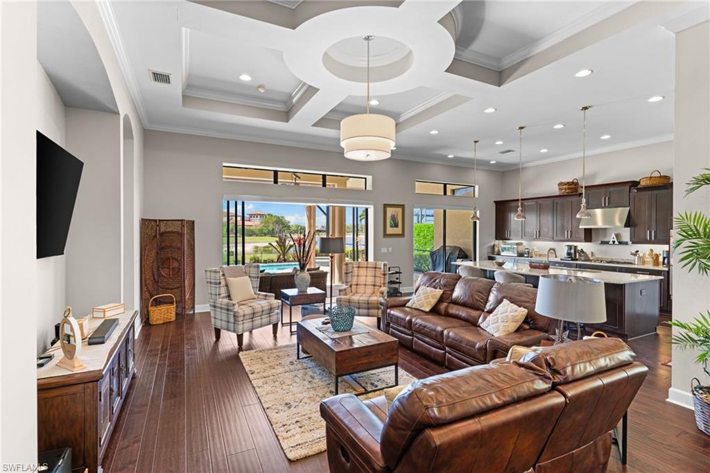 ESPLANADE - Residential