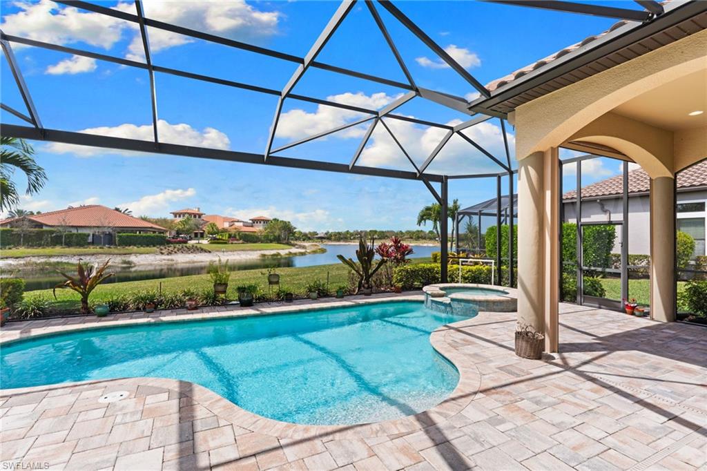 ESPLANADE - Residential