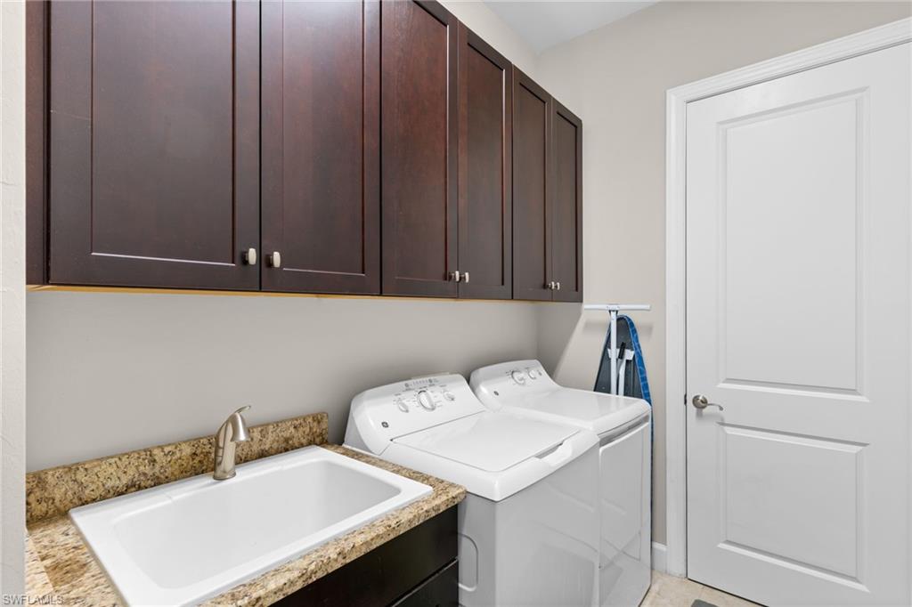 ESPLANADE - Residential