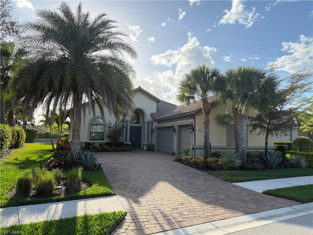 ESPLANADE - Residential