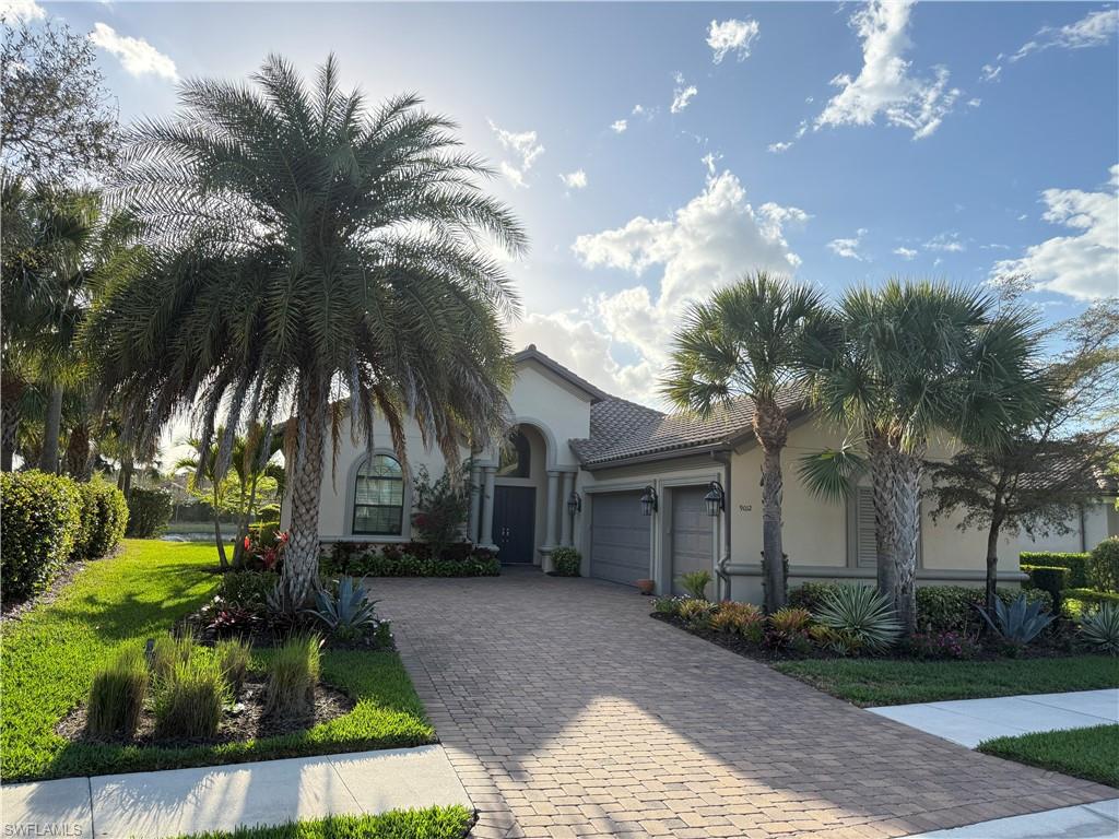 ESPLANADE - Residential