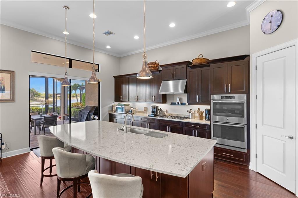 ESPLANADE - Residential