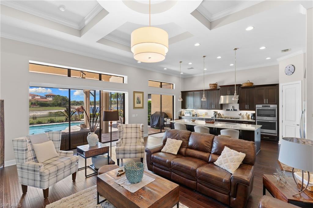 ESPLANADE - Residential