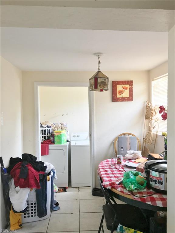 NAPLES TWIN LAKES - Residential