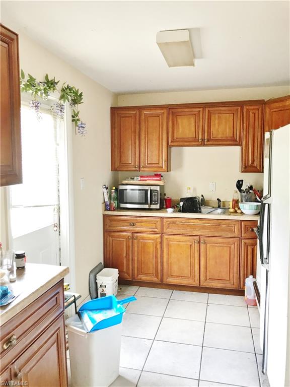 NAPLES TWIN LAKES - Residential