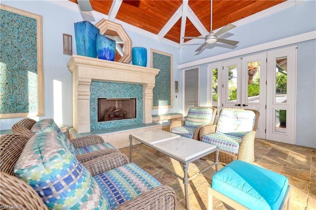 MONTEGO AT COVE TOWERS - Residential