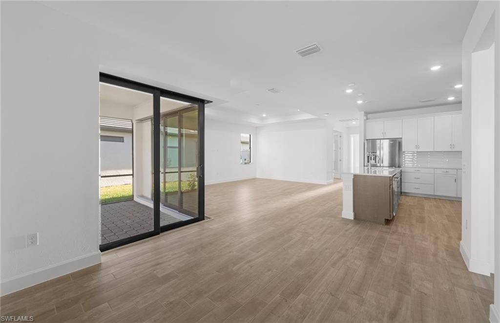 VERDANA VILLAGE - Residential