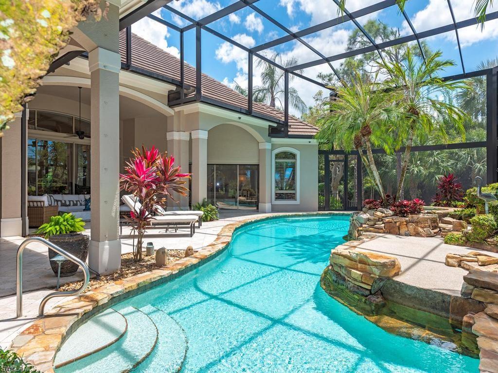 BAY WOODS - Residential