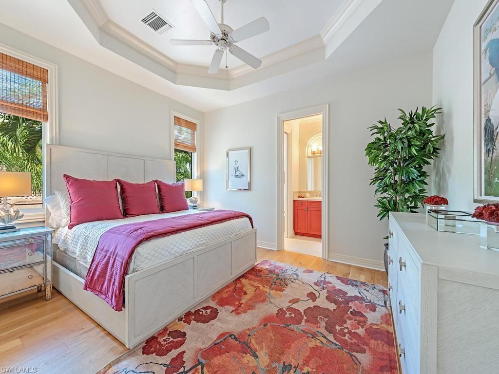 BAY WOODS - Residential