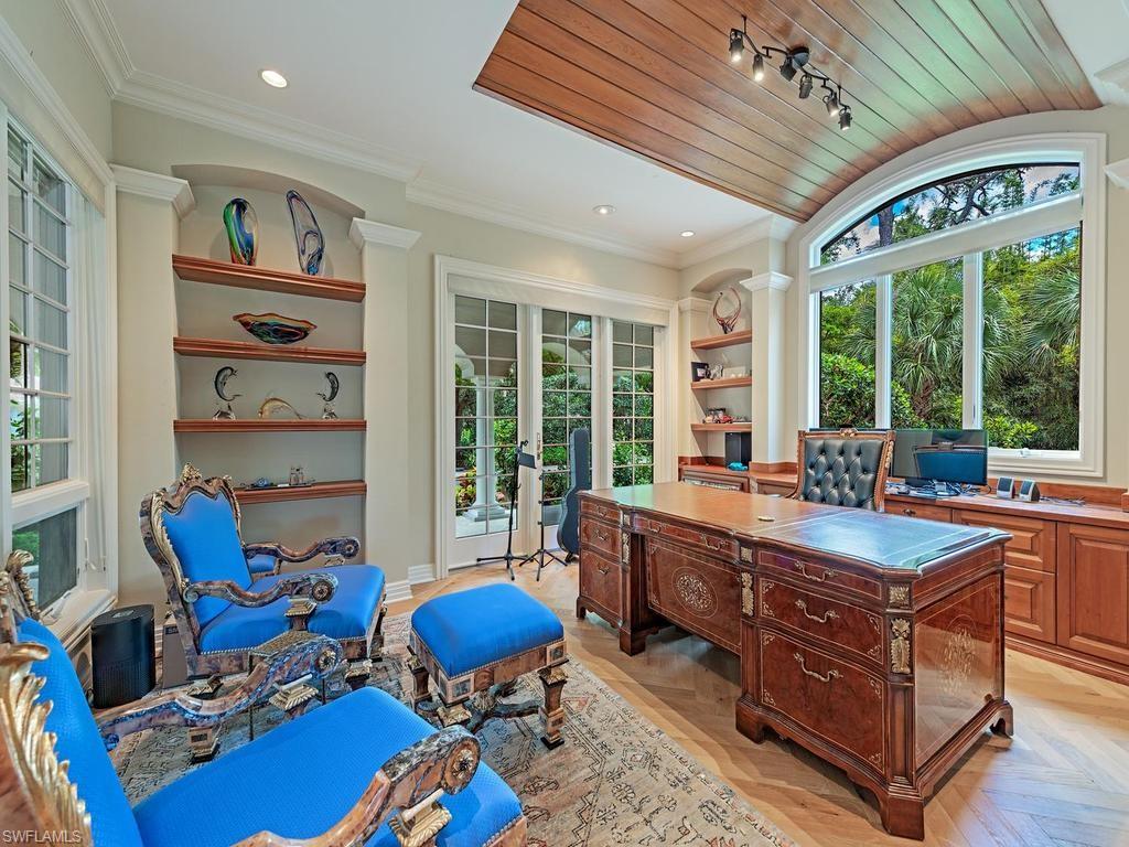 BAY WOODS - Residential