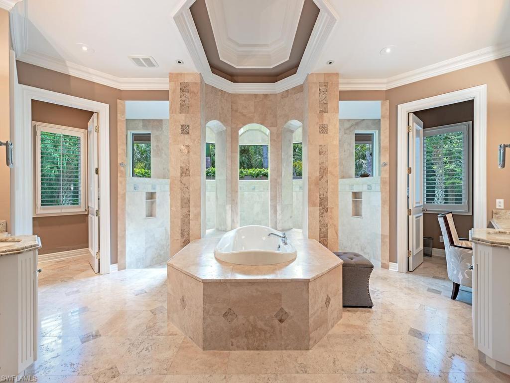 BAY WOODS - Residential