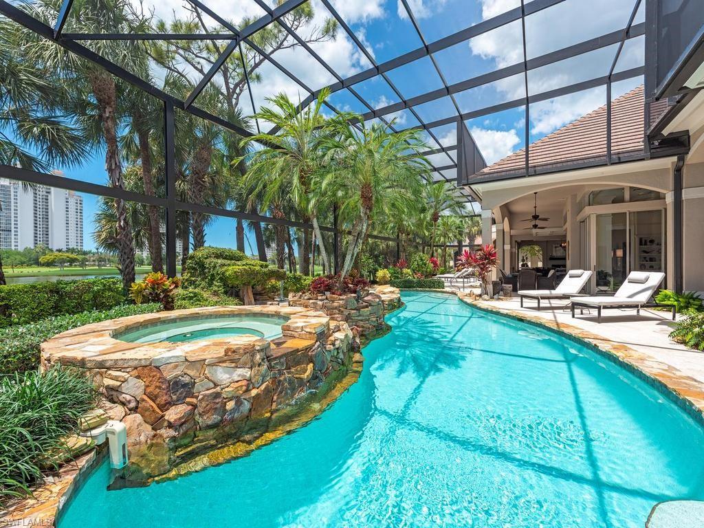 BAY WOODS - Residential