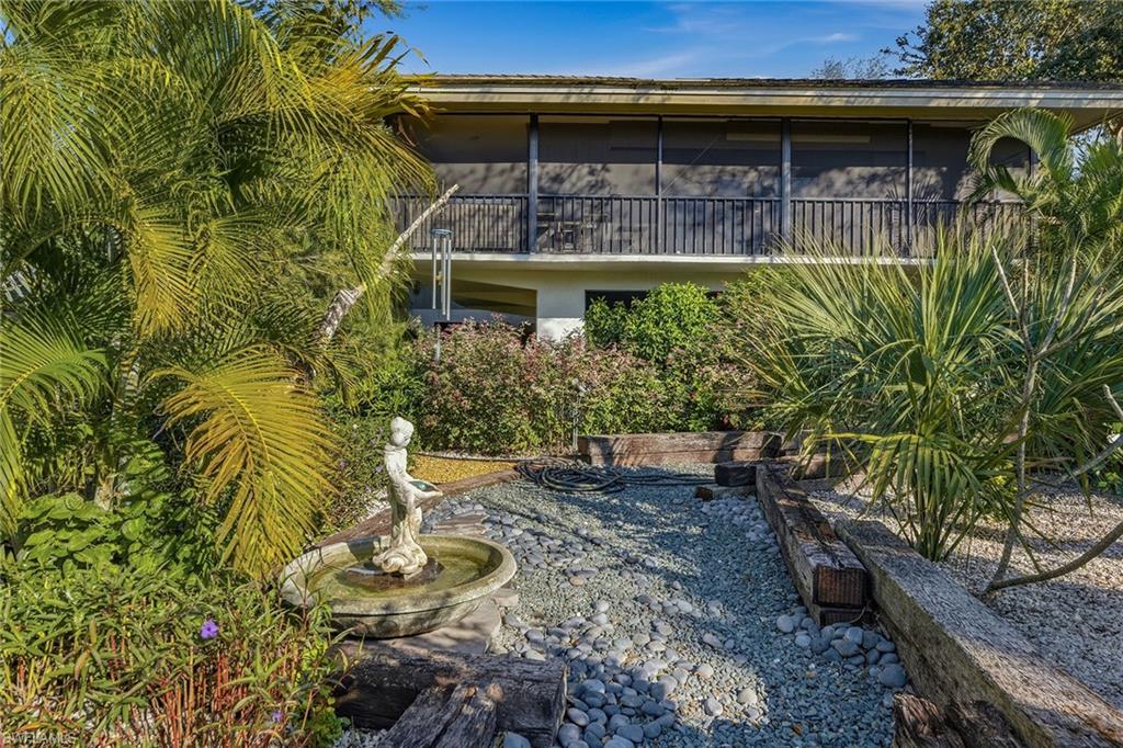 HIDEAWAY BEACH - Residential