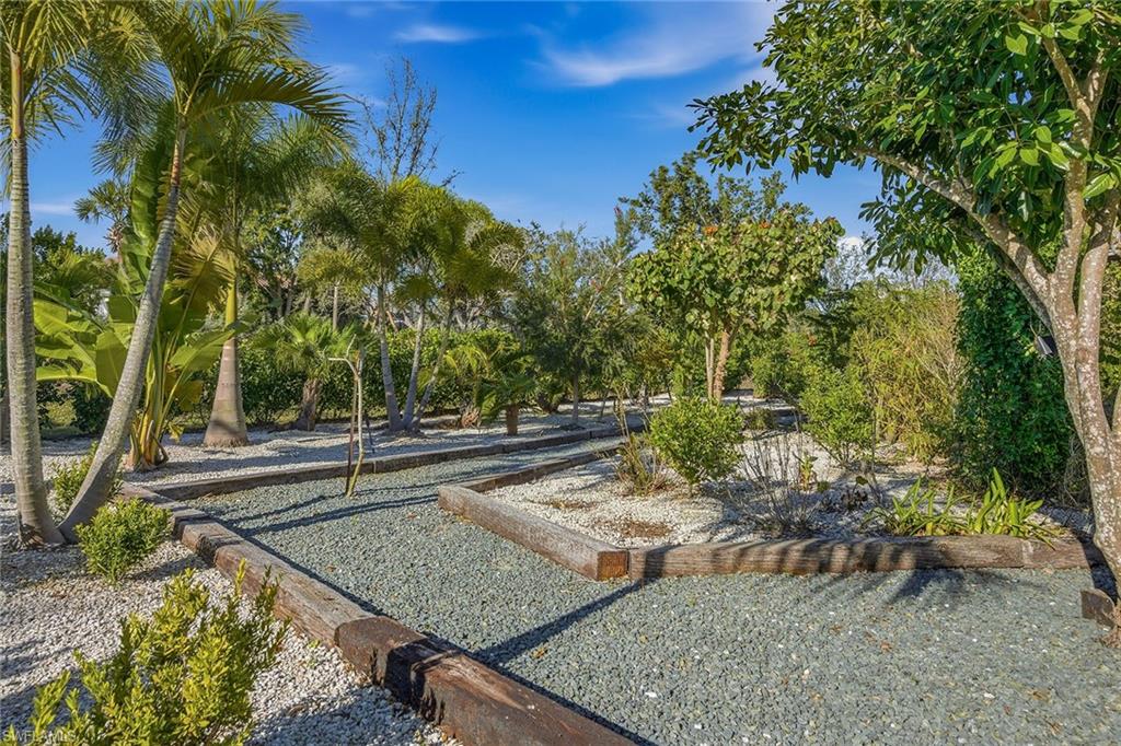 HIDEAWAY BEACH - Residential