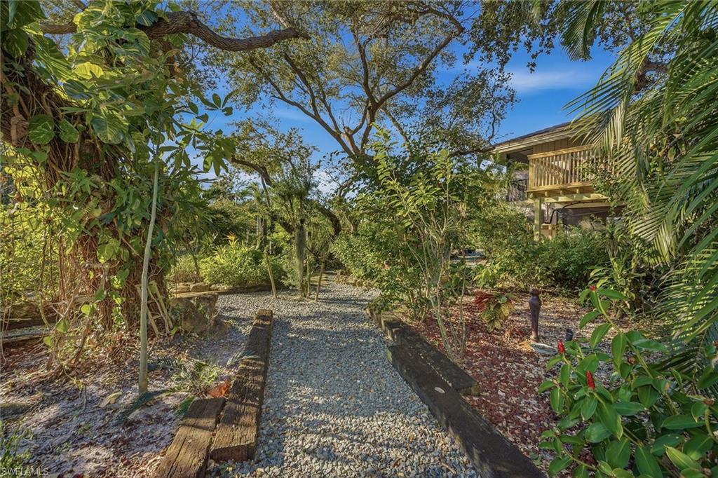 HIDEAWAY BEACH - Residential