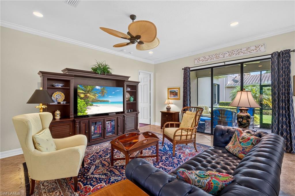 3804 Columbia CT