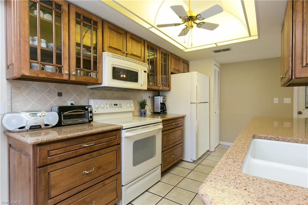 SABAL SPRINGS GOLF AND RACQUET CLUB - Residential