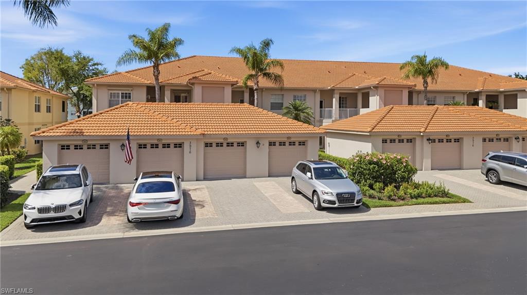 3976 Bishopwood CT E 3-102